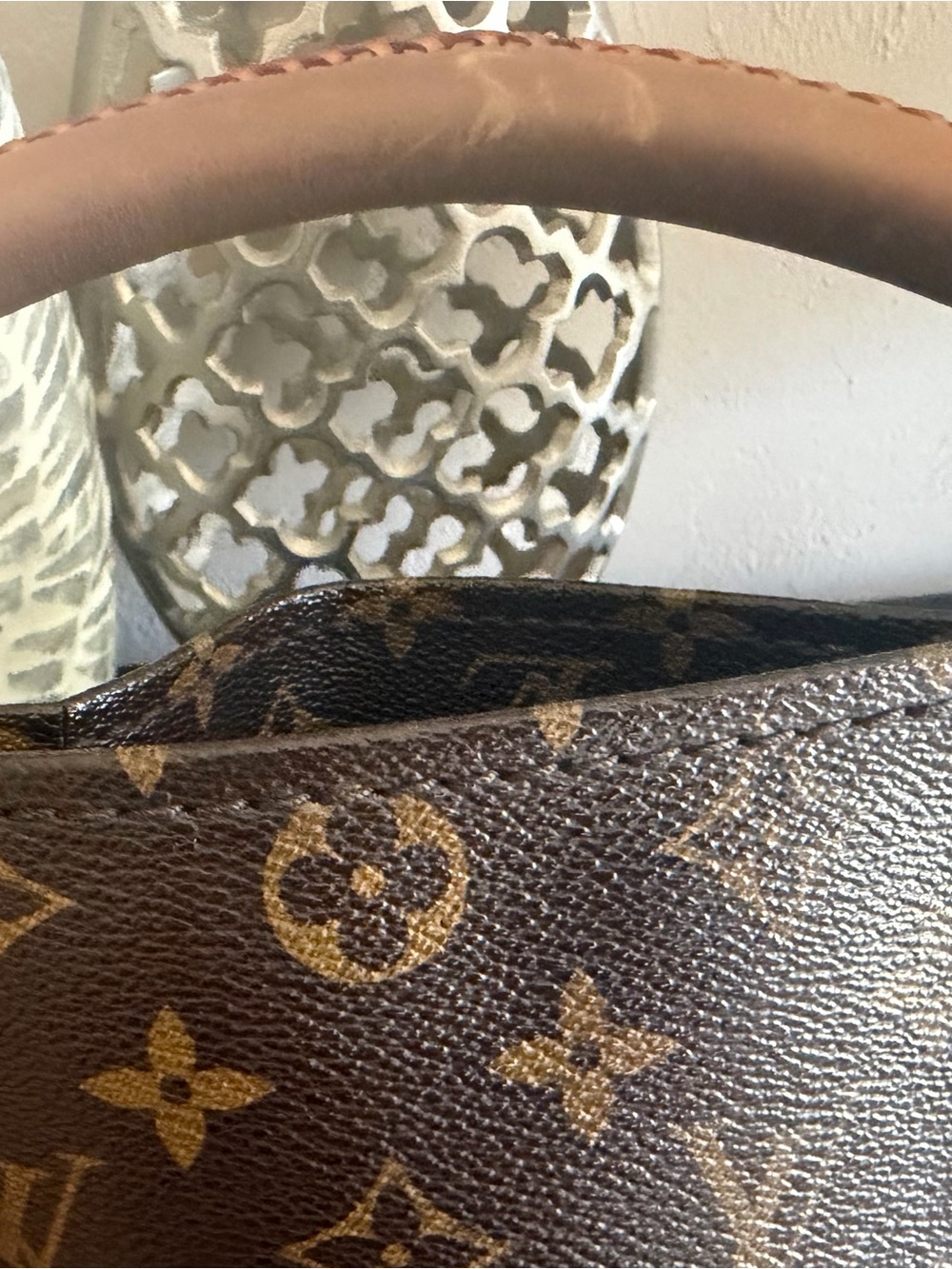 AUTHENTIC Louis Vuitton Artsy Monogram Canvas - Picture 16 of 16